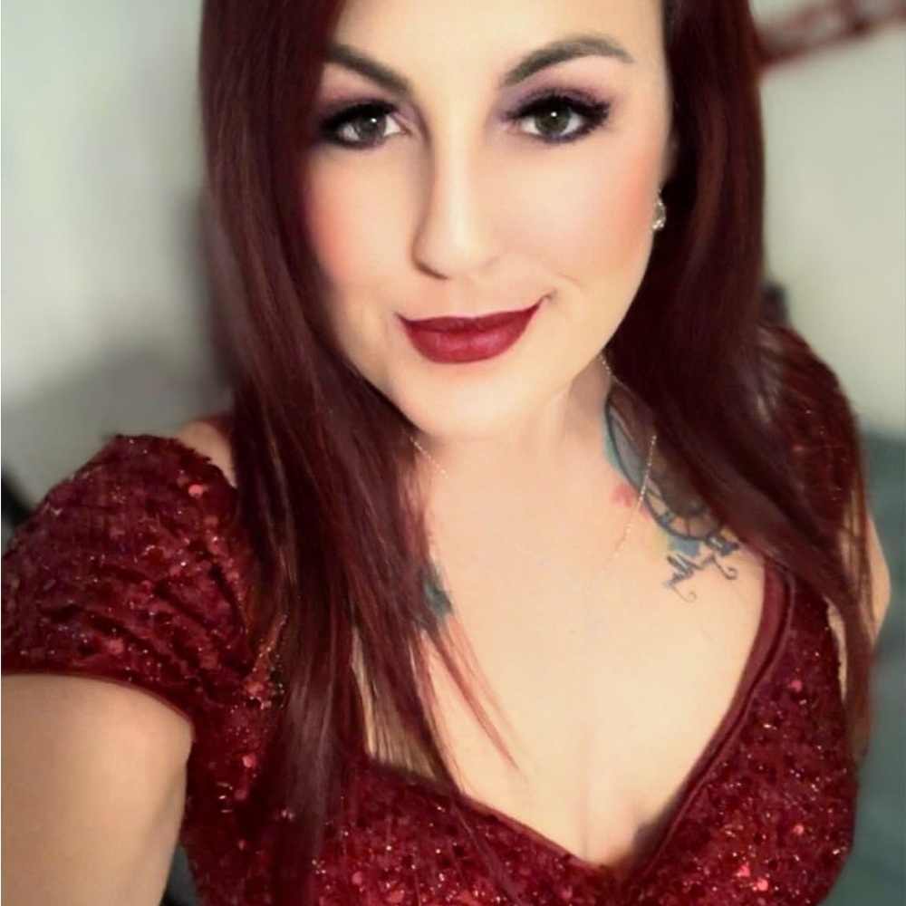 Meet your Posher, Posh